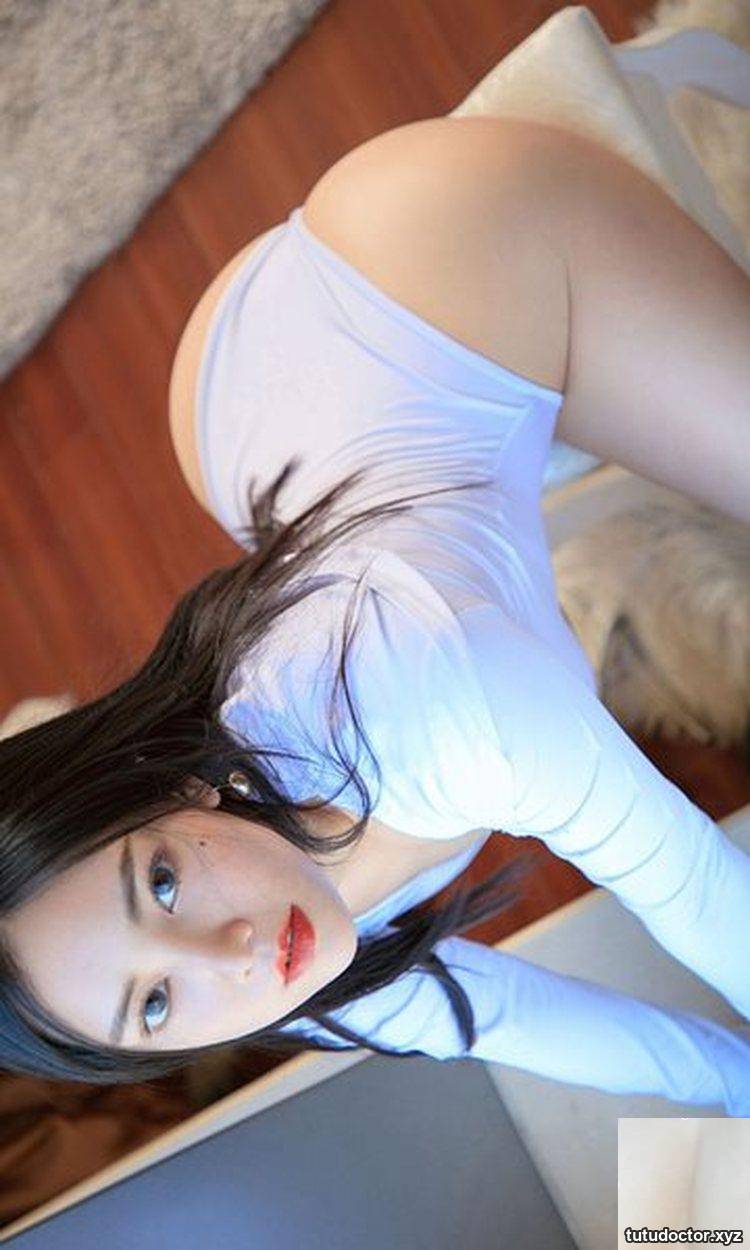 2019 Issue No.1566 The Source of Pleasure to the Eyes Anna Sula · photo 29 of 35