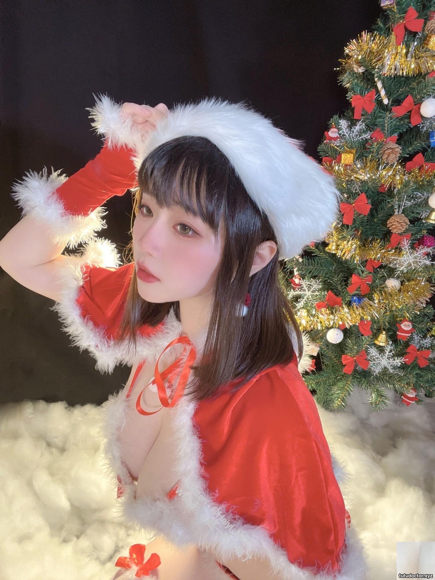 A useless cat Christmas bikini + dress · photo 16 of 72