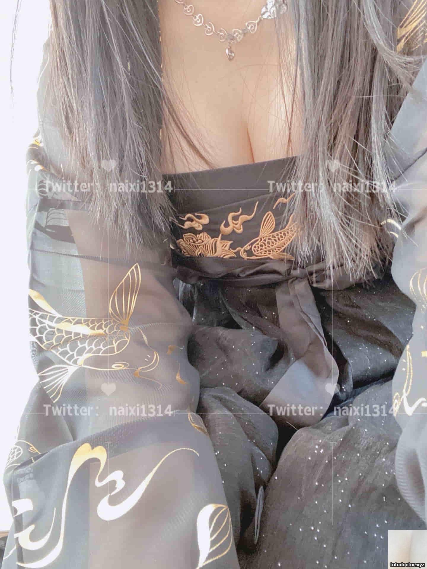 Small robe – crotchless white silk · photo 18 of 26