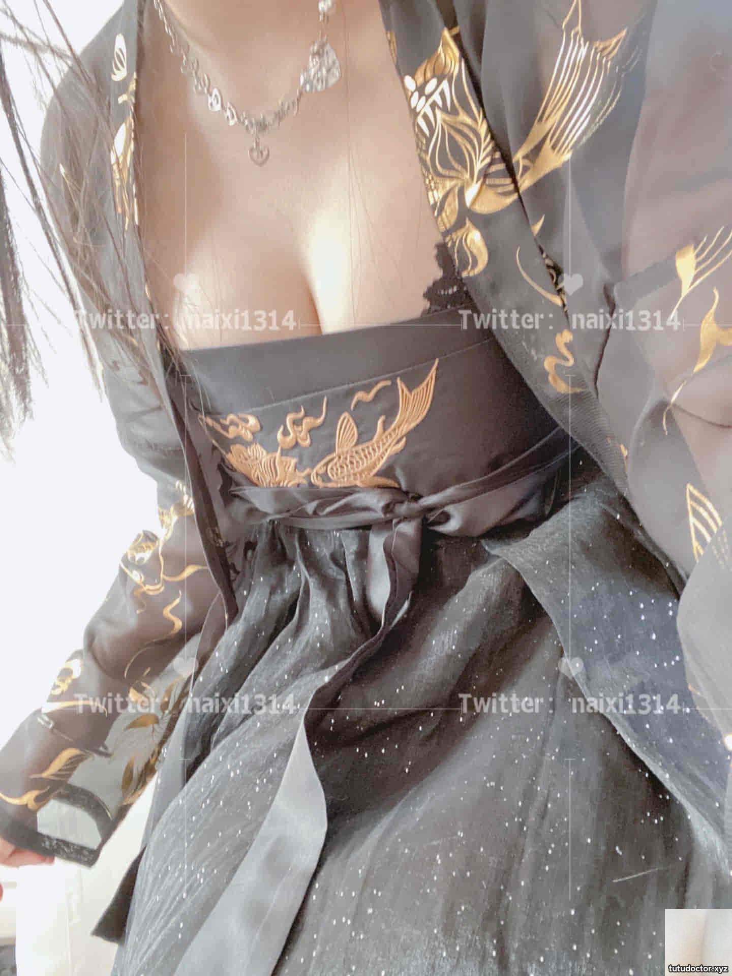 Small robe – crotchless white silk · photo 22 of 26