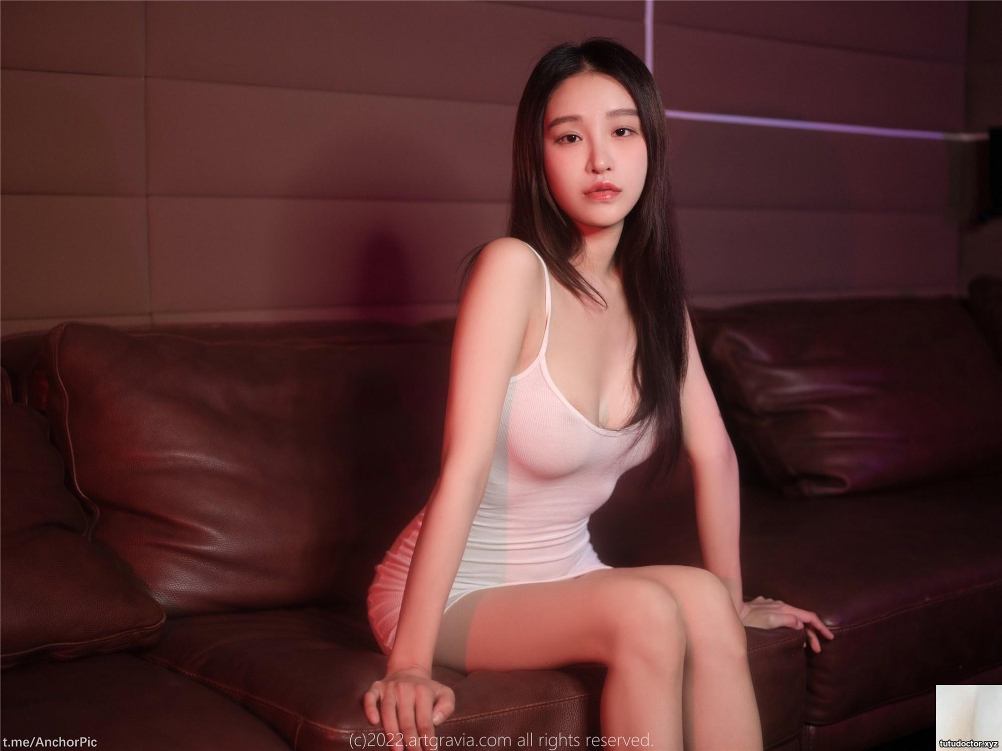 Lee Seol..Big breasts, slim waist, and plump buttocks will make · photo 13 of 92