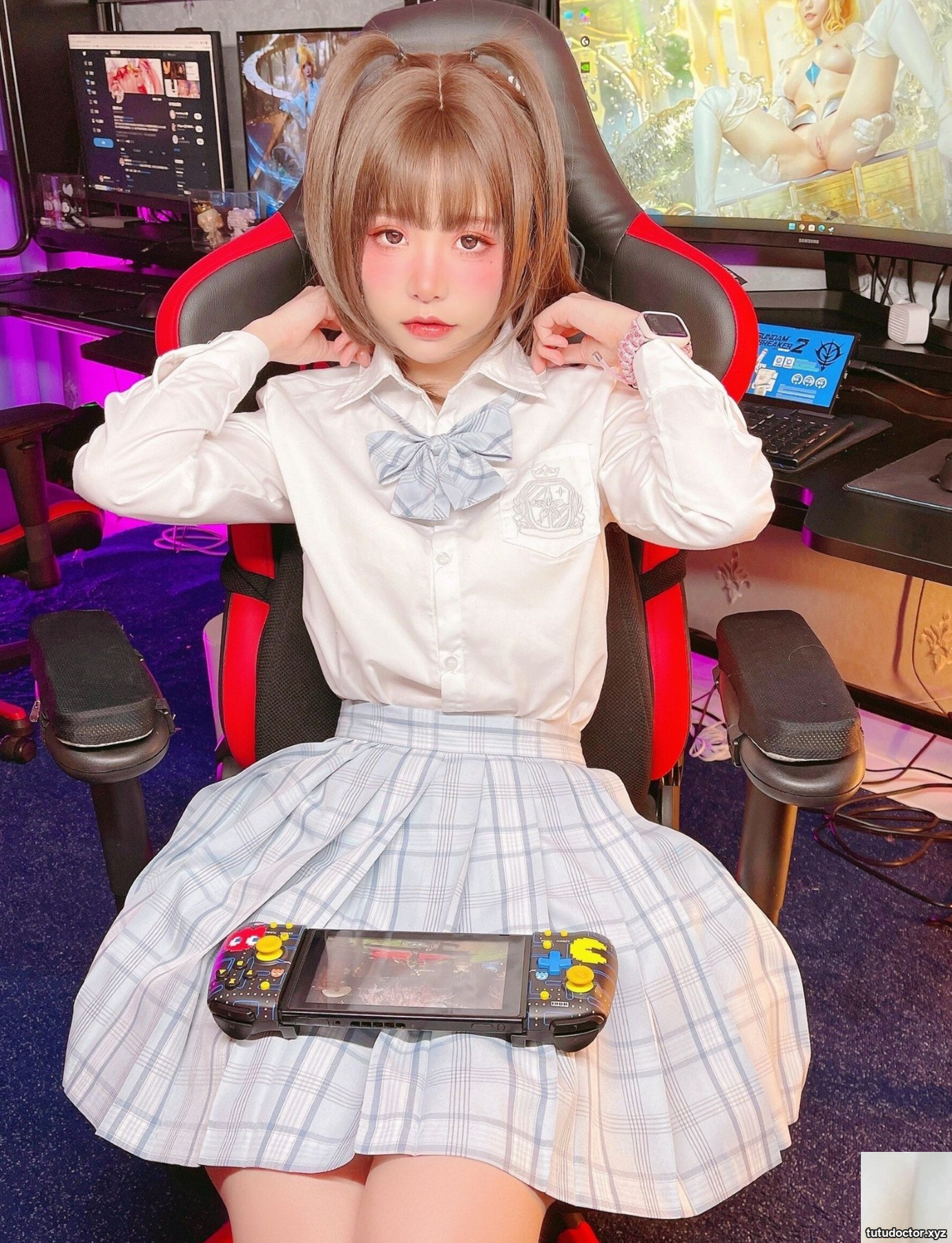 Welfare Girl-Meow Xiaoji Xiaojis Video Game Time · photo 31 of 45