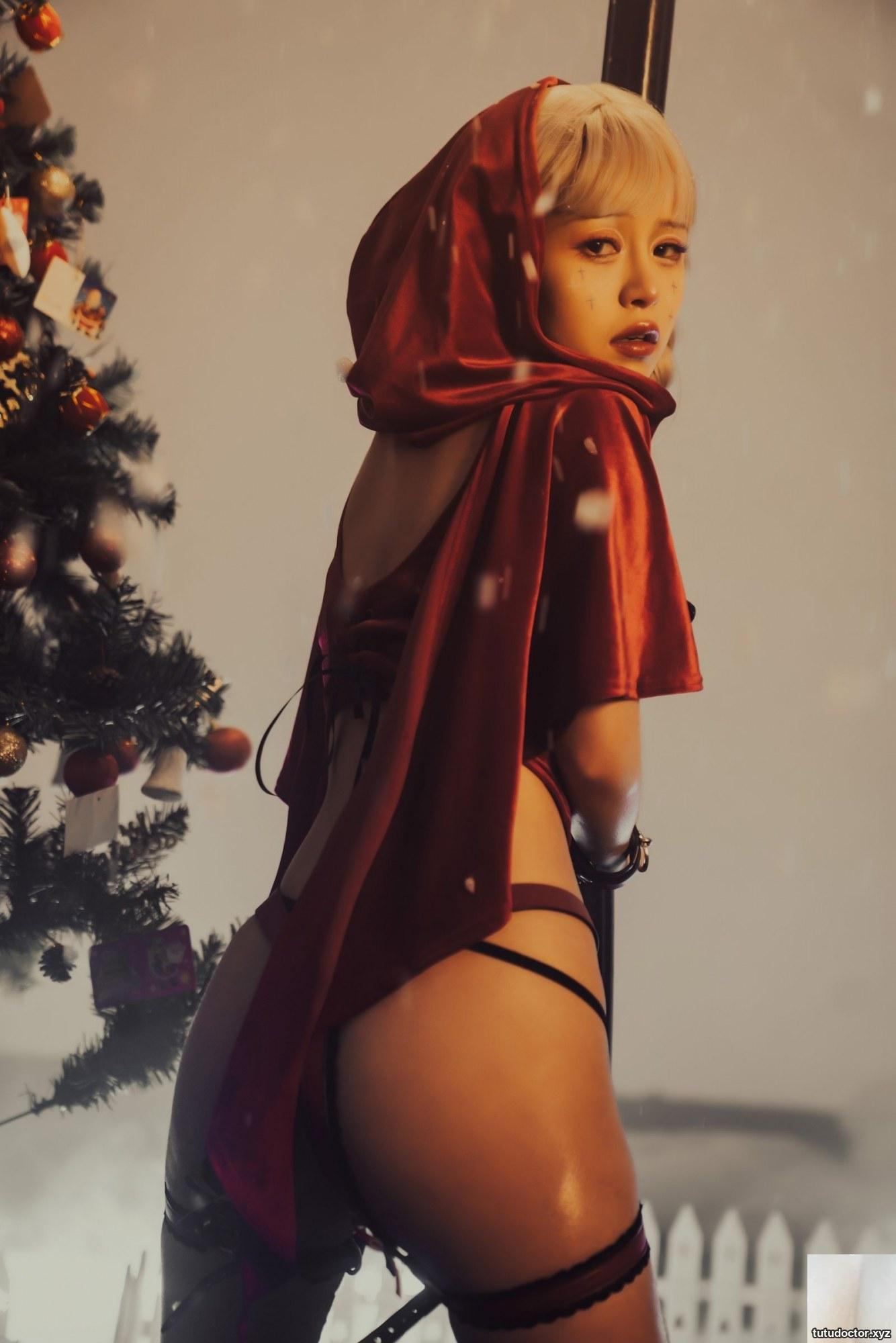 Zzz Christmas Little Red Riding Hood · photo 32 of 46