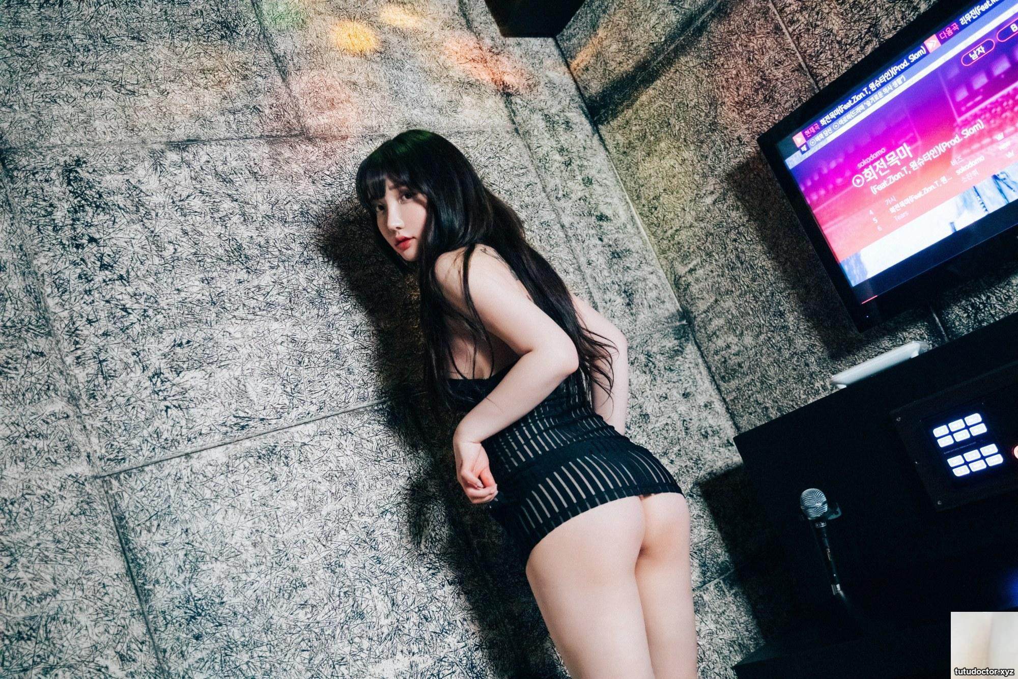 손예은(Sun Lele) Pool Girl is too hot · photo 45 of 98