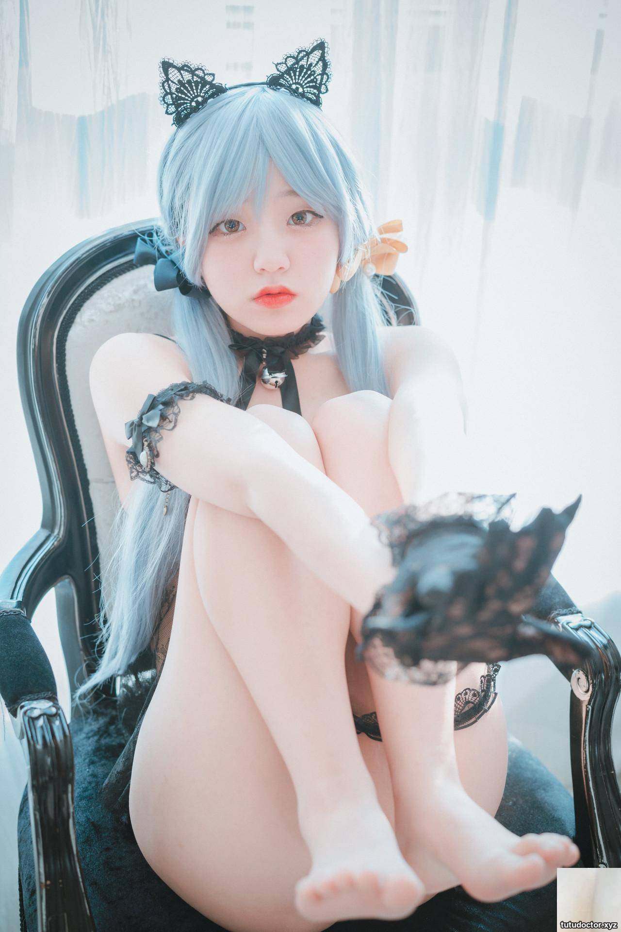 Jeong Jenny Jeong Jeong, (DJAWA) Schwarz und Wei · photo 8 of 33