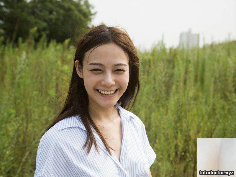 Nene Yoshitaka- If I could meet you at the summer sea Set-01 · photo 4 of 28