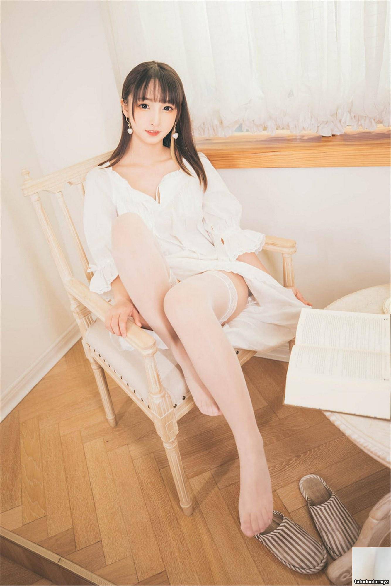 Kagakusaka Mafuyus White Stockings Realm 2 close-up of beautiful · photo 55 of 78