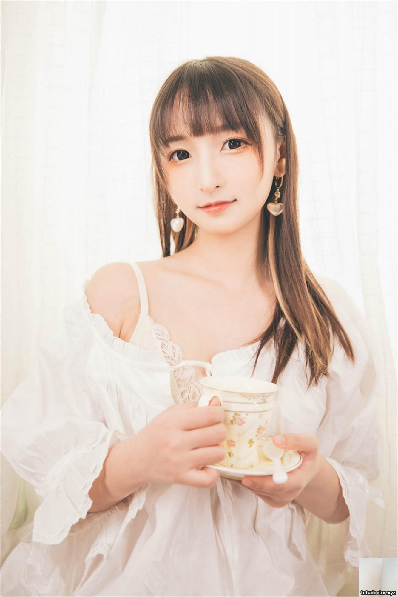 Kagakusaka Mafuyus White Stockings Realm 2 close-up of beautiful · photo 72 of 78