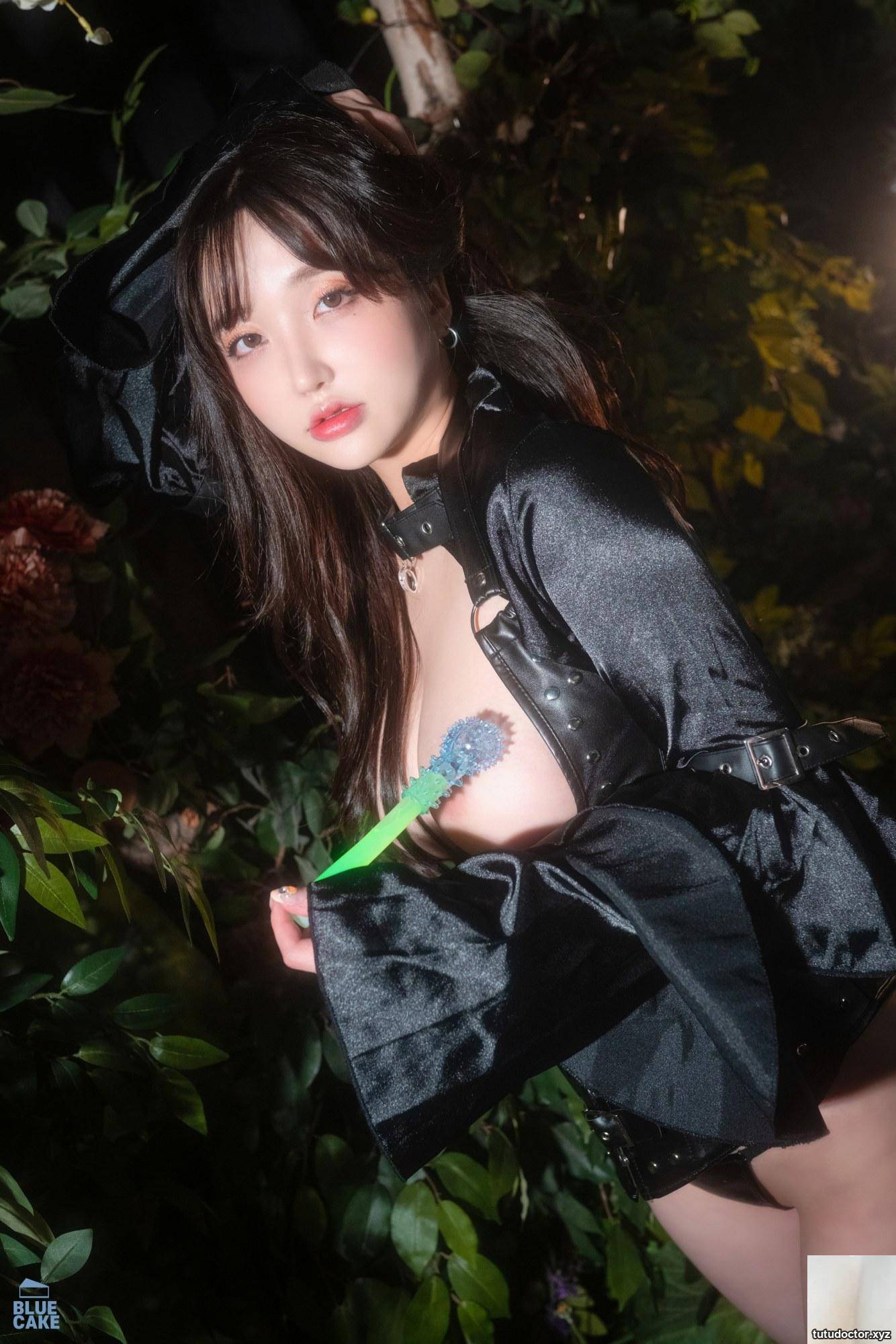 손예은(Sun Lele) Black Vest is full of sincerity in teasing in · photo 47 of 74