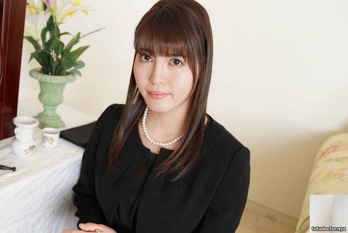 Yukie Natsuki: Widow’s Lust Vol.2 ~4P in front of her husband’s deceased photo~ (22P)
