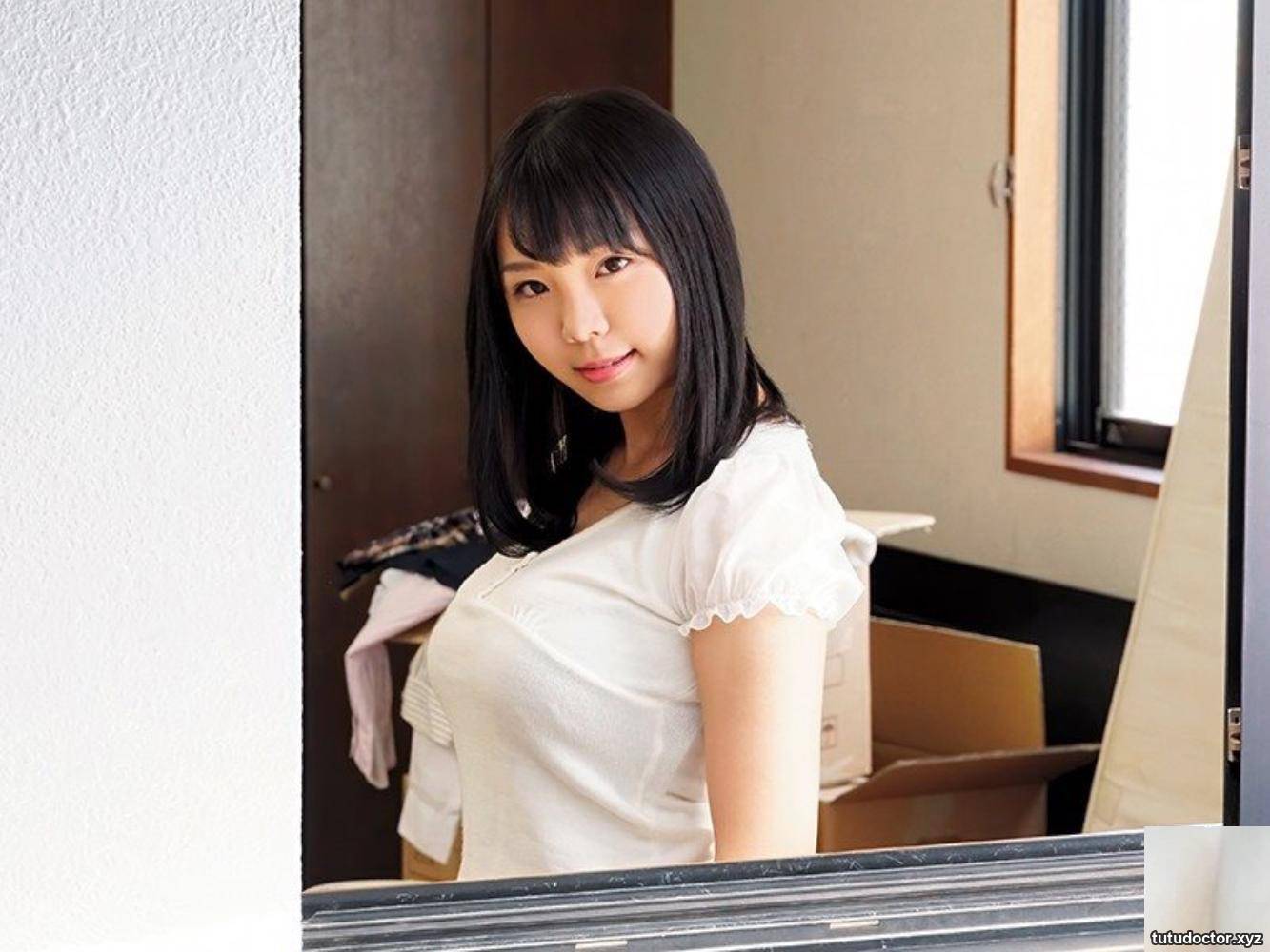 Ruka Inaba The big-breasted girl who lives across the street is seduced by her front hook bra.