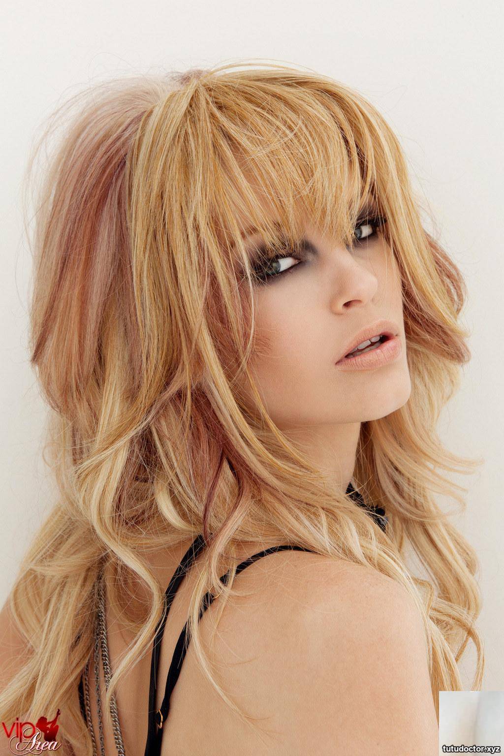 Bree Daniels – Beauty Defined · photo 10 of 93
