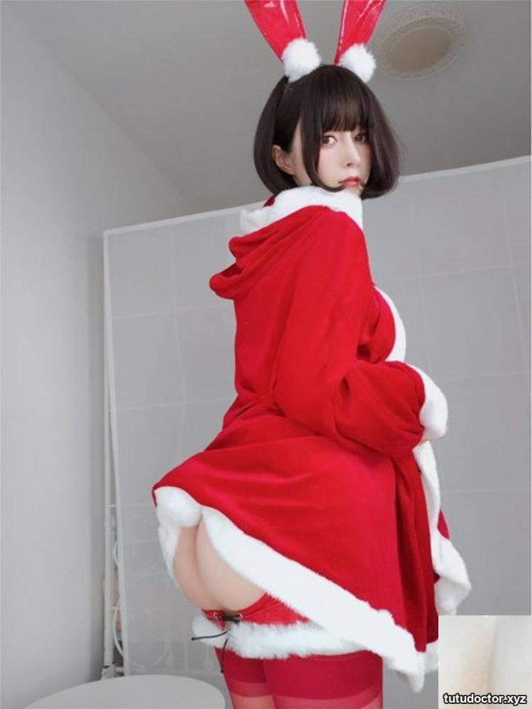 Welfare Girl Silver 81 The Christmas Bunny VIP Exclusive · photo 46 of 50