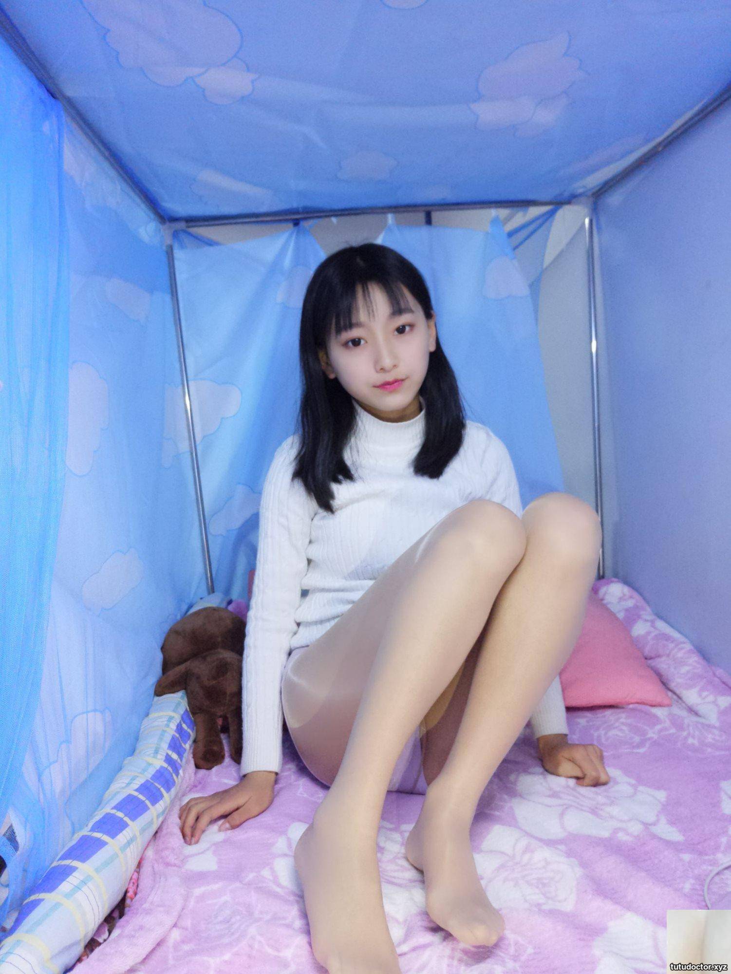 Beibei – Colorful thick stockings photo album · photo 5 of 49
