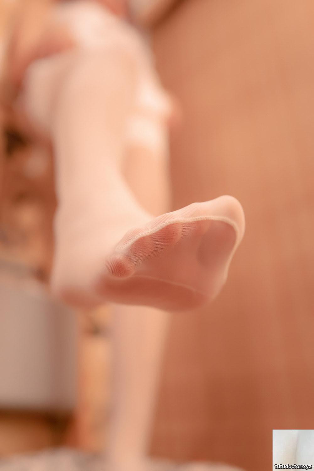 Kanamezaka Mafuyus White Cheongsam 2 sexy exposed breasts to · photo 49 of 75