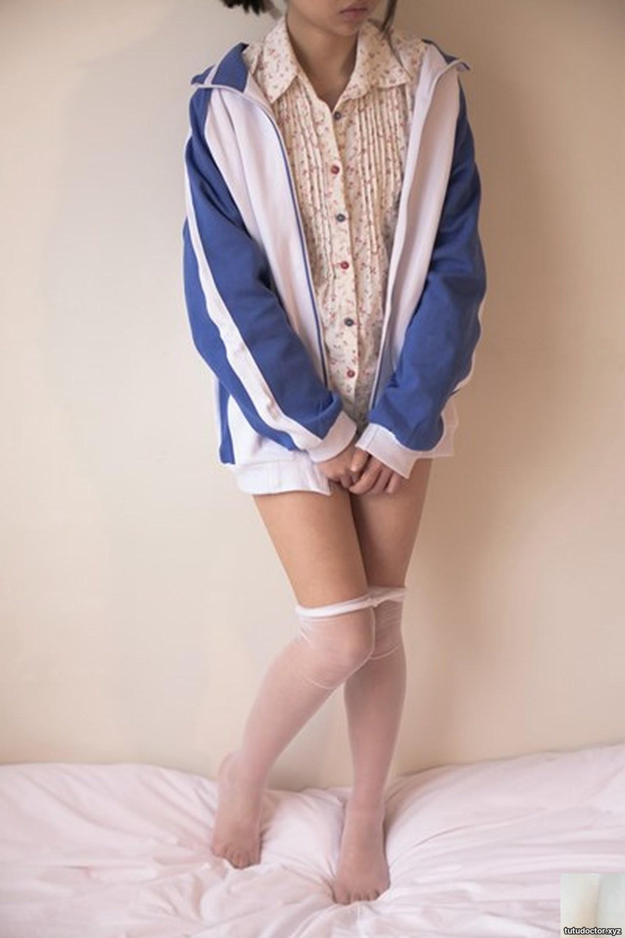 Beautiful Girl Silk Feet Photo X-007 Green Shredded Pork · photo 62 of 113