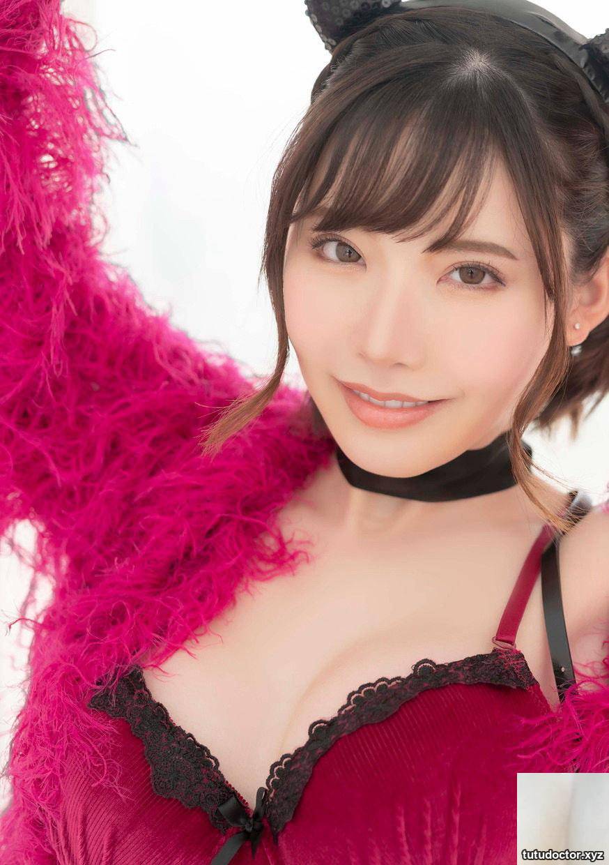 Eimi Fukada Eimi Fukada Count sheep Sleep · photo 8 of 79