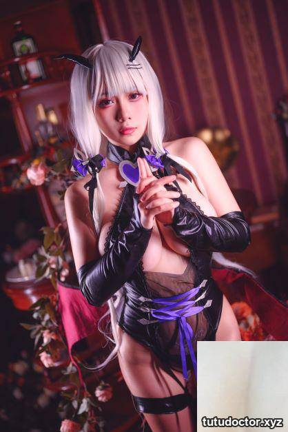 (Coser) Doom 787 – Azur Lane “Glorious Succubus” (40P)