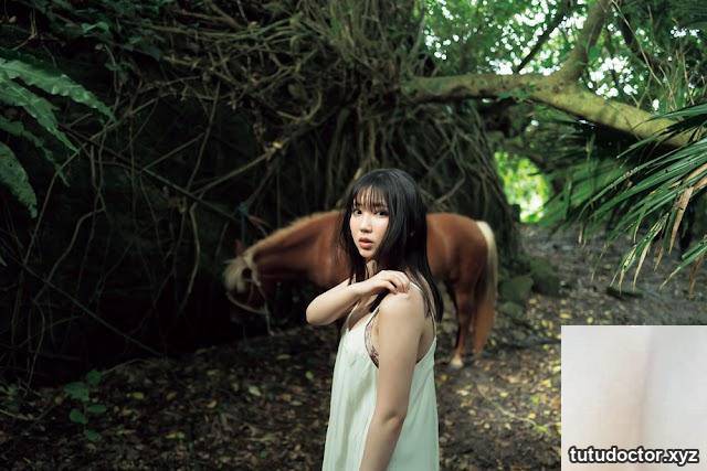 The photo queens figure is too tempting and the huge headlights · photo 3 of 13