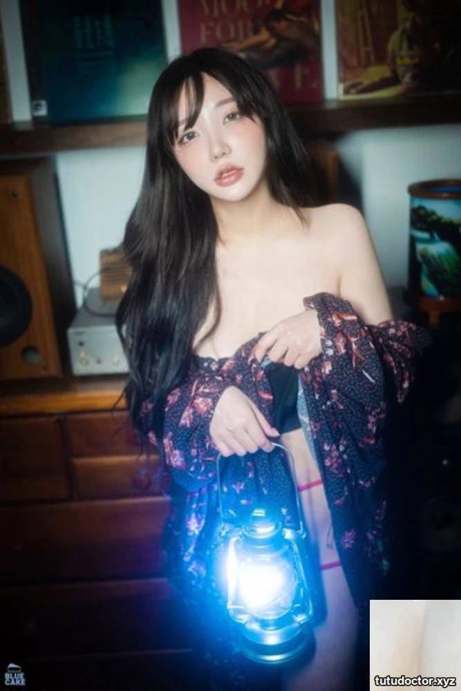 손예은(Sun Lele) Red Breasted Dress Full Breasts Focus on the · photo 9 of 45