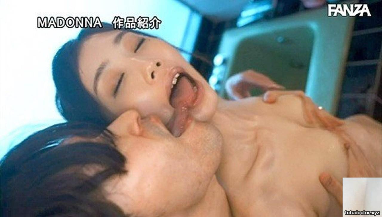 An Komatsu: I cant take my eyes off you even for a second · photo 48 of 66