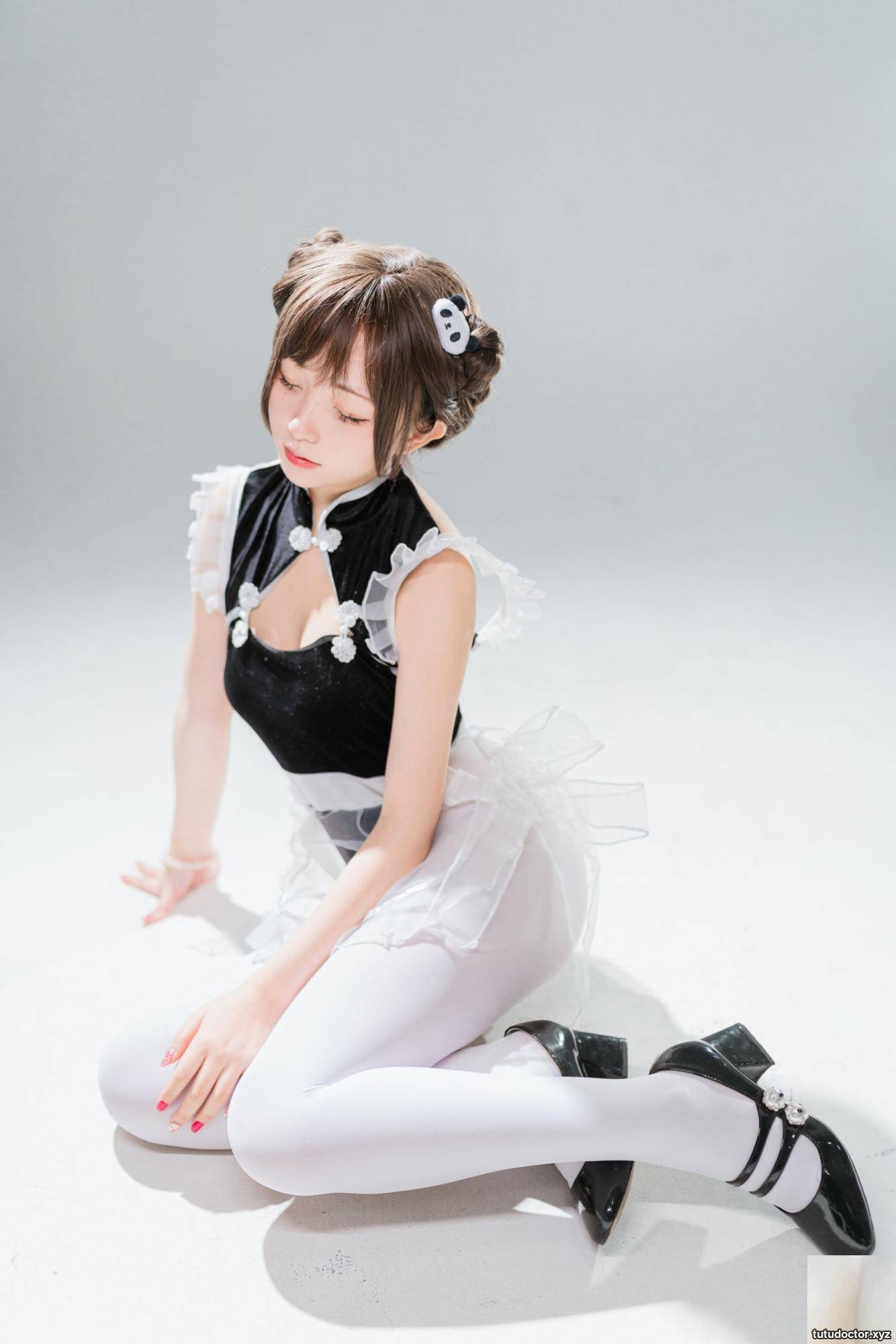 Hua Ling – Red Panda Maid · photo 54 of 86