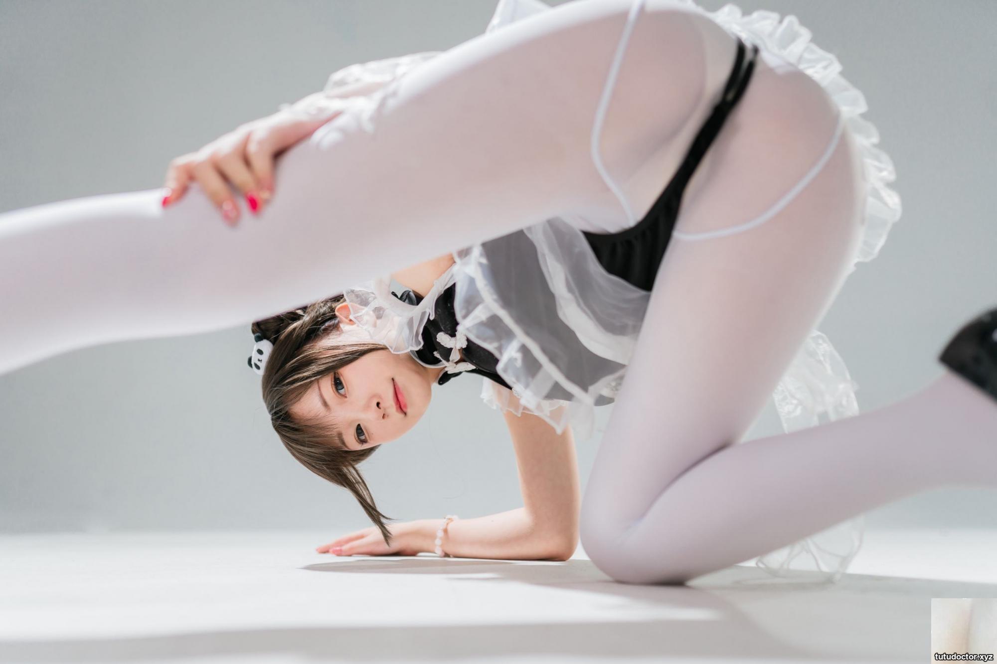 Hua Ling – Red Panda Maid · photo 55 of 86