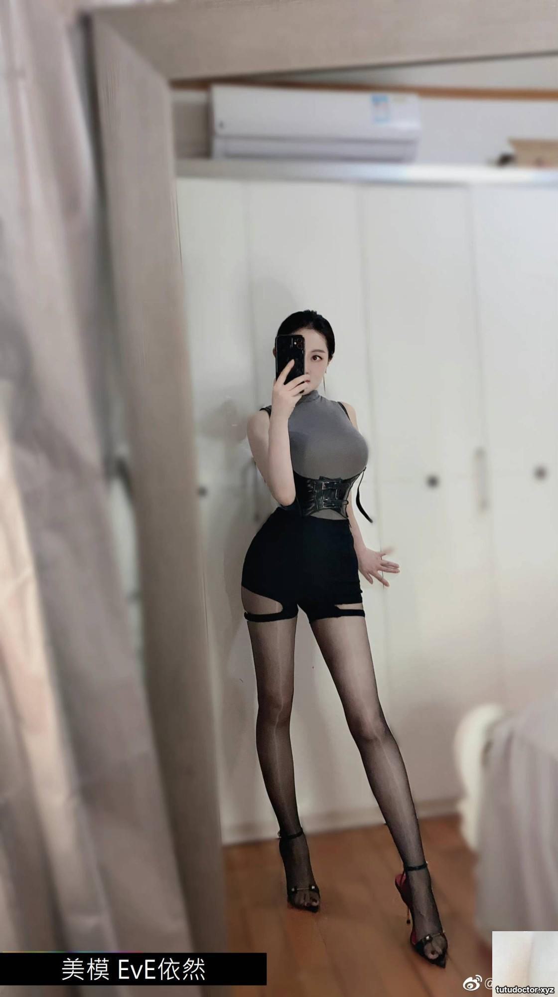 Beautiful model EvE still Twitter Collection VIP Exclusive 2 · photo 94 of 208