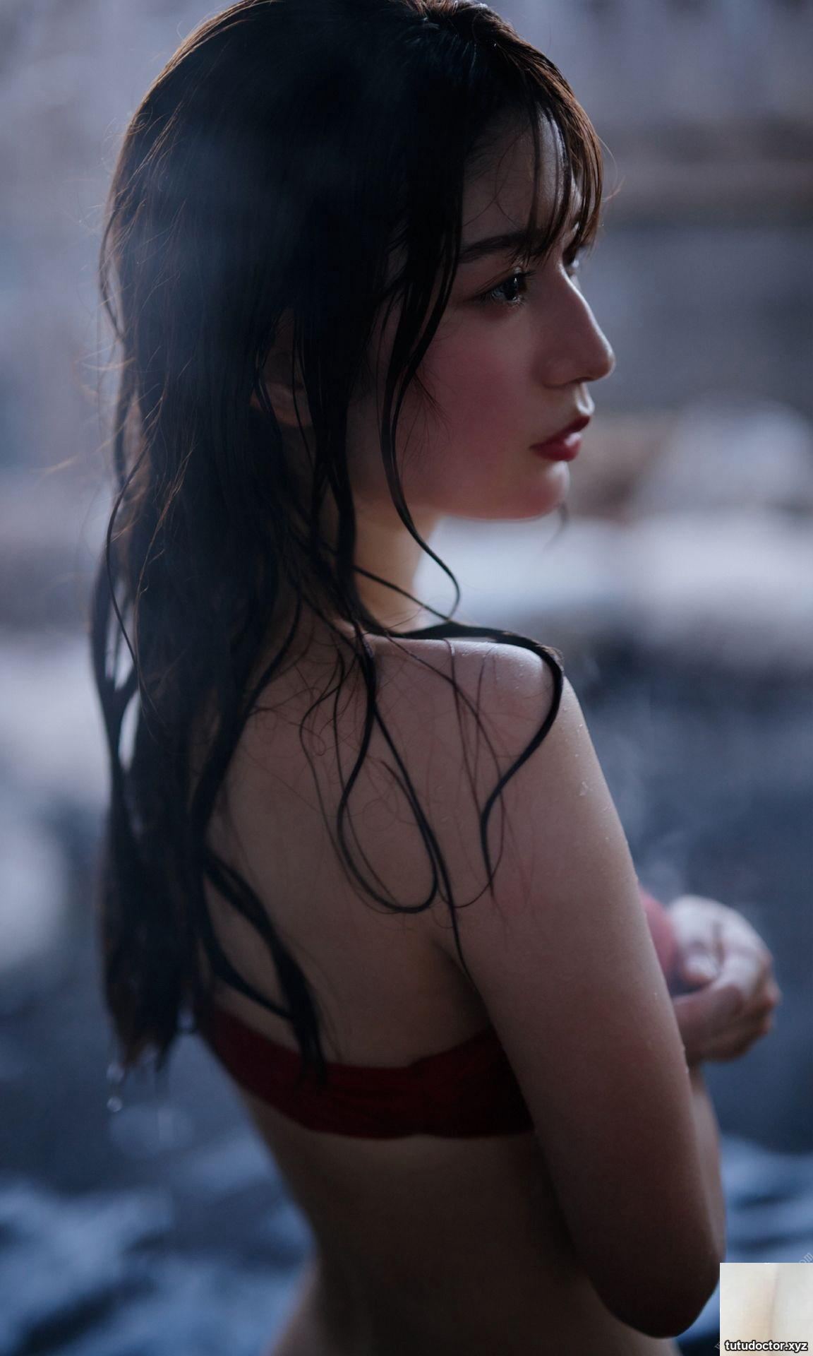 Risa Yukihira 雪平丽left – A person who is hor · photo 42 of 71