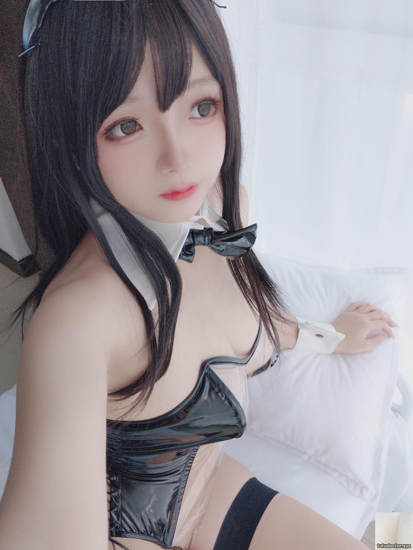 Hinajiao-Transparent Bunny Girl · photo 26 of 50