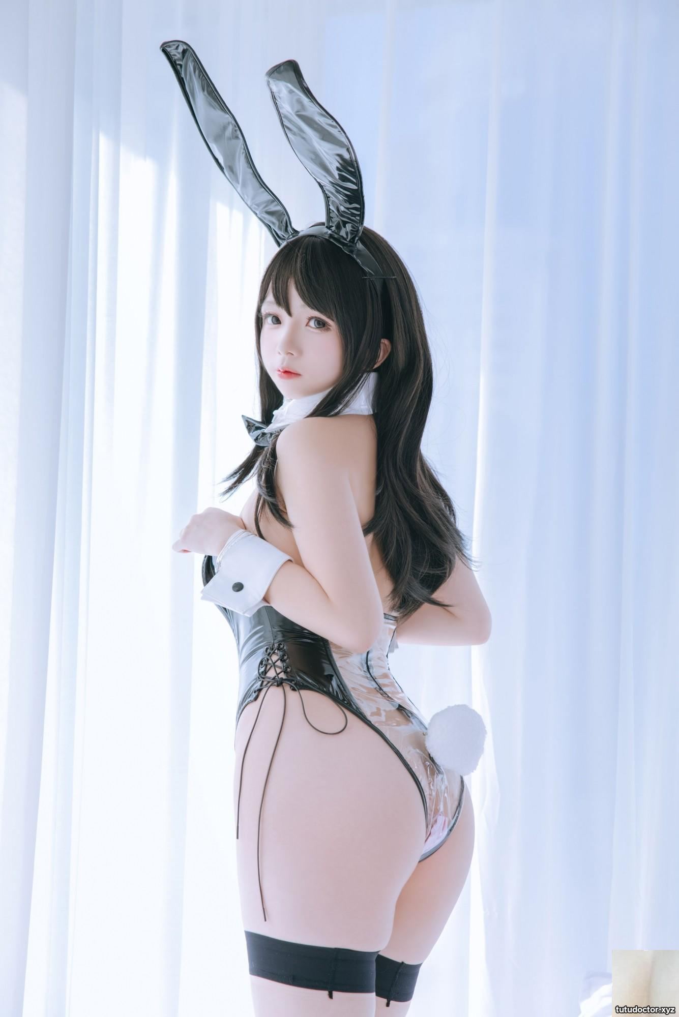 Hinajiao-Transparent Bunny Girl · photo 35 of 50
