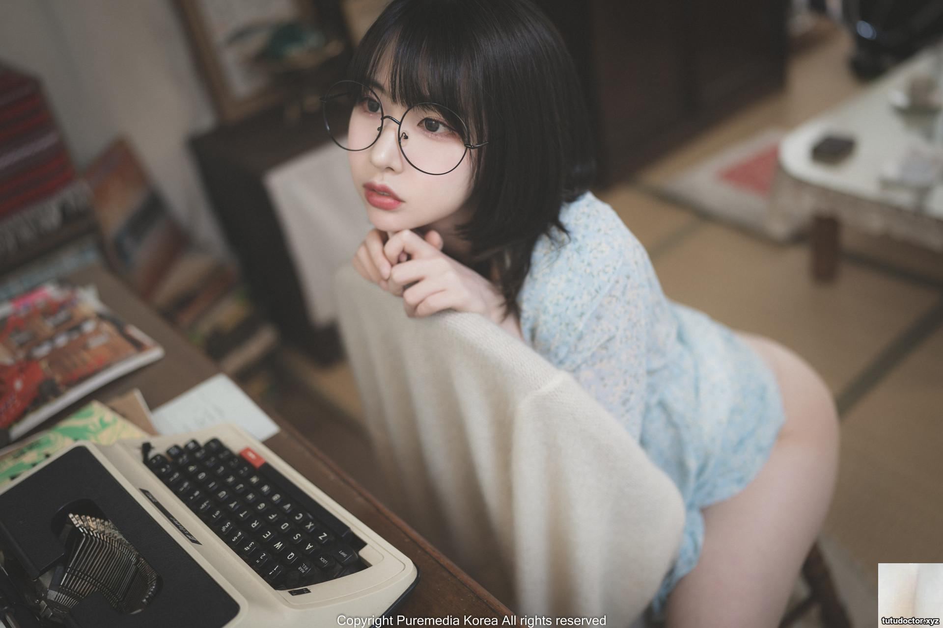 Uhye 이유혜, (PURE MEDIA) Vol.178 Spring Me · photo 9 of 48
