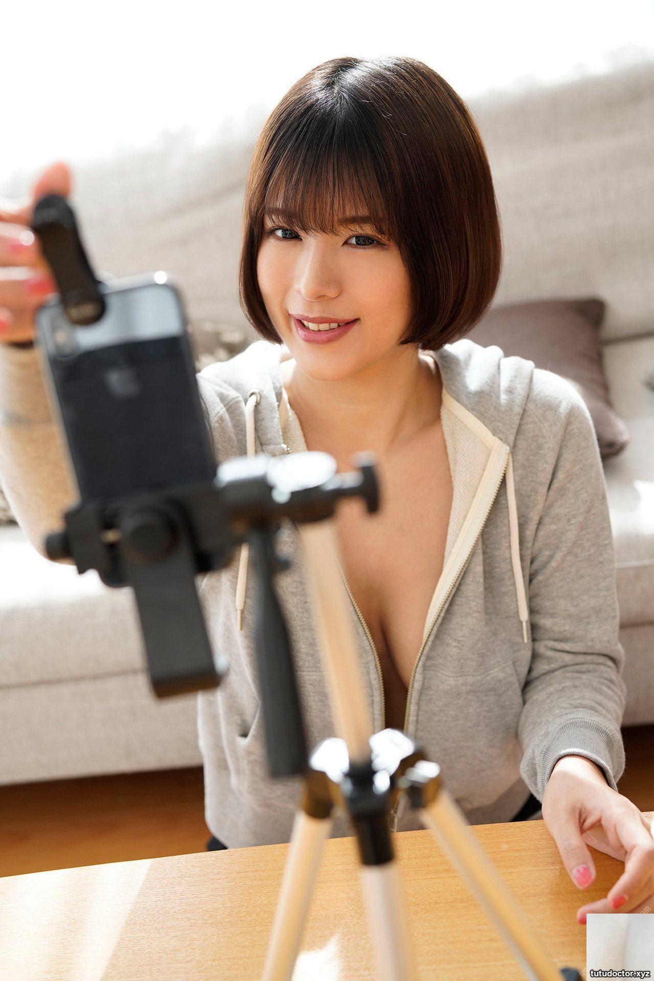 Nishi Tsubasa Nishi Tsubasa – First Nude Live Del · photo 26 of 64