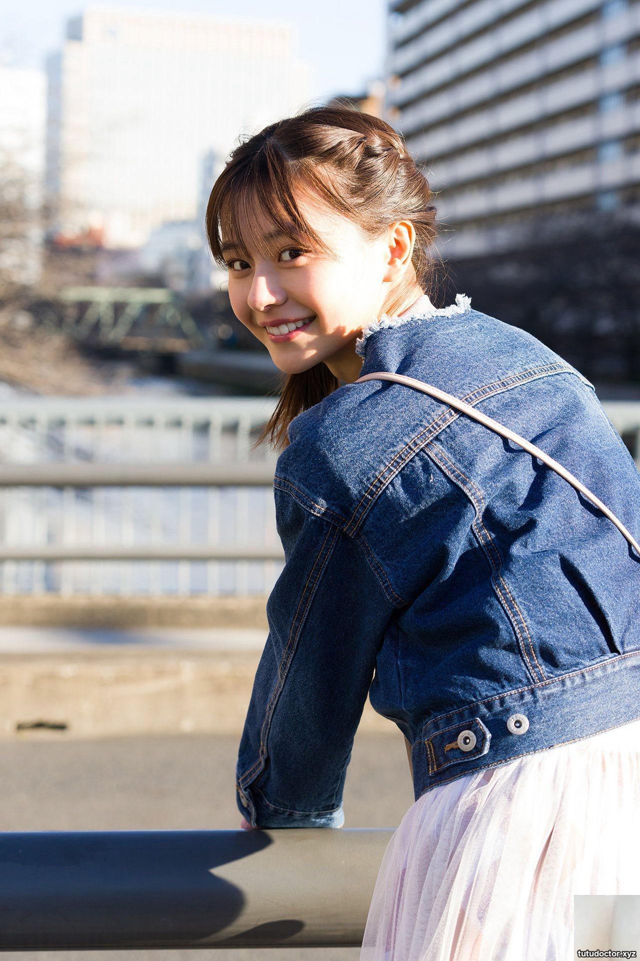 Yui Asakura 淺倉唯 Whos Hot Written Engraving · photo 24 of 58