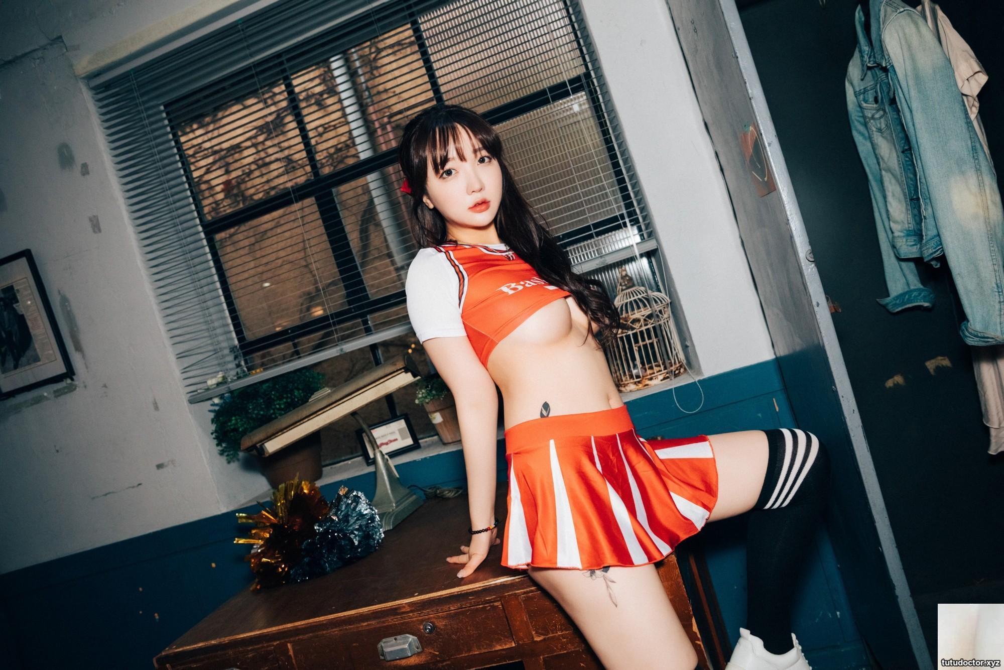 손예은(Sun Lele) Cheerleader Sister Snow White Southern Hemisphere · photo 19 of 55