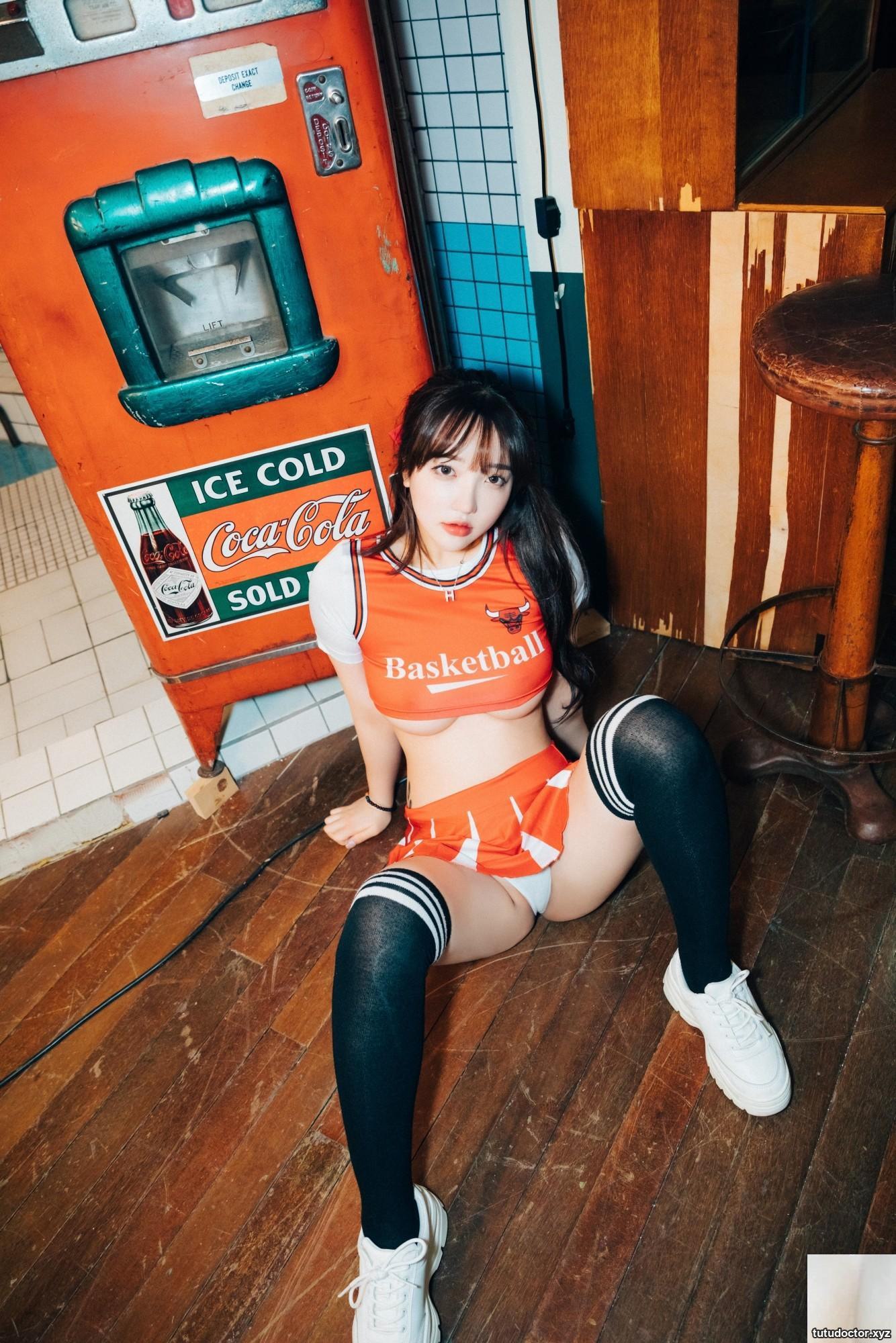 손예은(Sun Lele) Cheerleader Sister Snow White Southern Hemisphere · photo 35 of 55