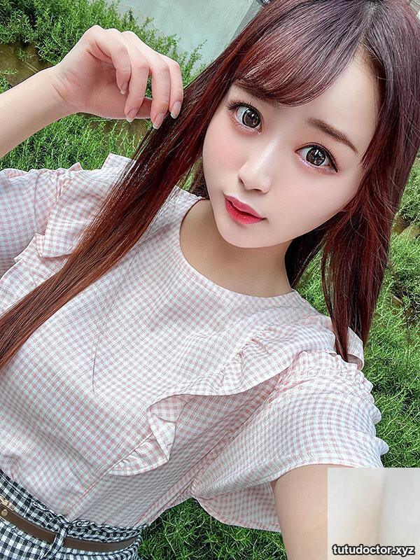 Amateur female college student (limited) Yui-chan, 20 years old, Azato who is good at flattering men using her proud big breasts as a weapon