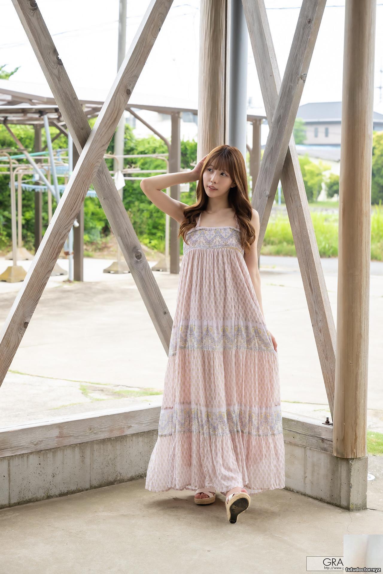(Asahina Asahi) Sweet and tall… her appearance is even more amazing (20P)