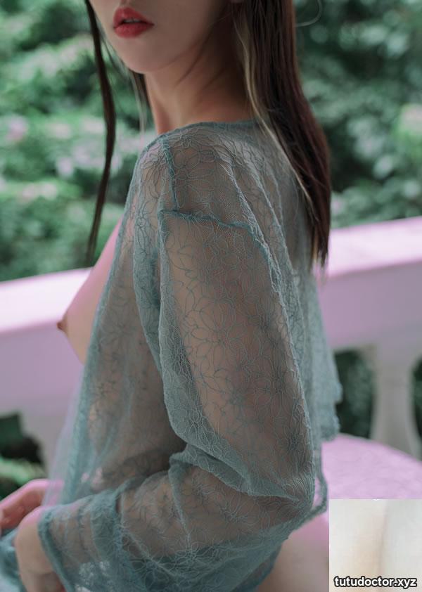 Model Cazi Ji Ji · photo 19 of 36