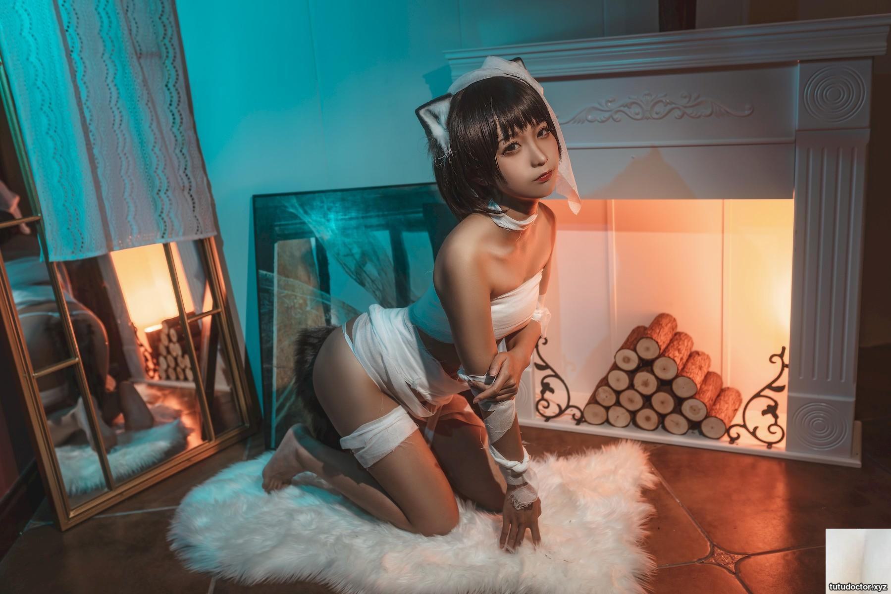 Silly Momo Cosplay Bandage Cat · photo 27 of 40