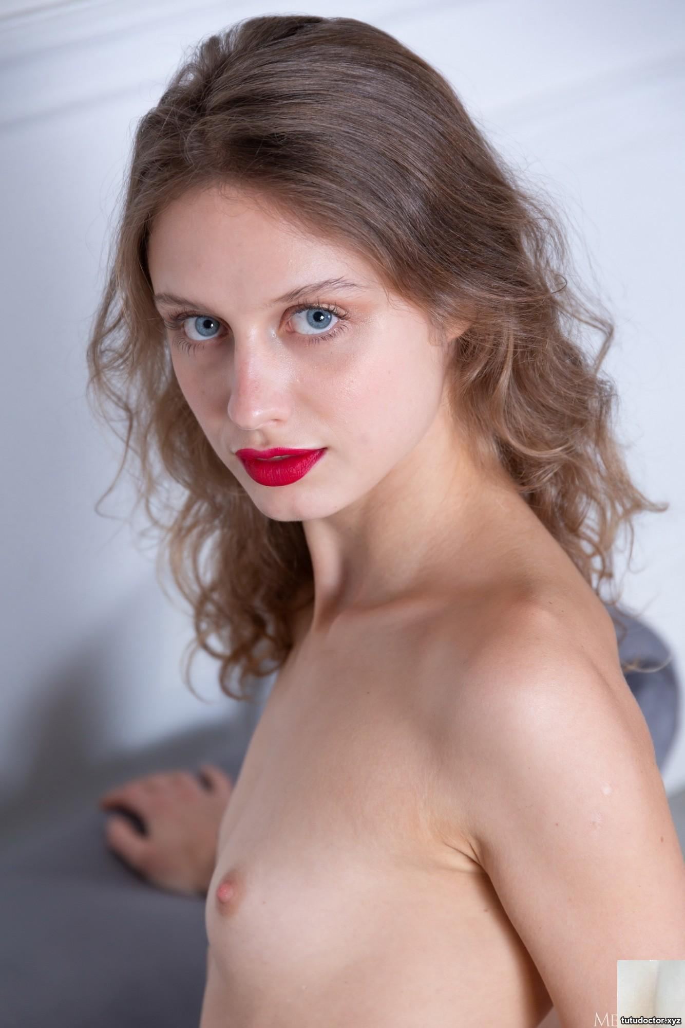 Clarice Mystery Girl · photo 123 of 123