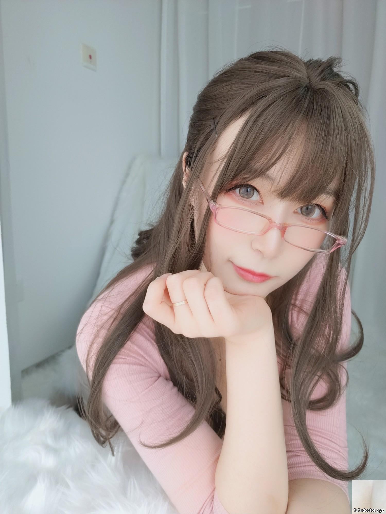 Silver 81 Teacher with Spectacles is shocking with its forward · photo 44 of 78