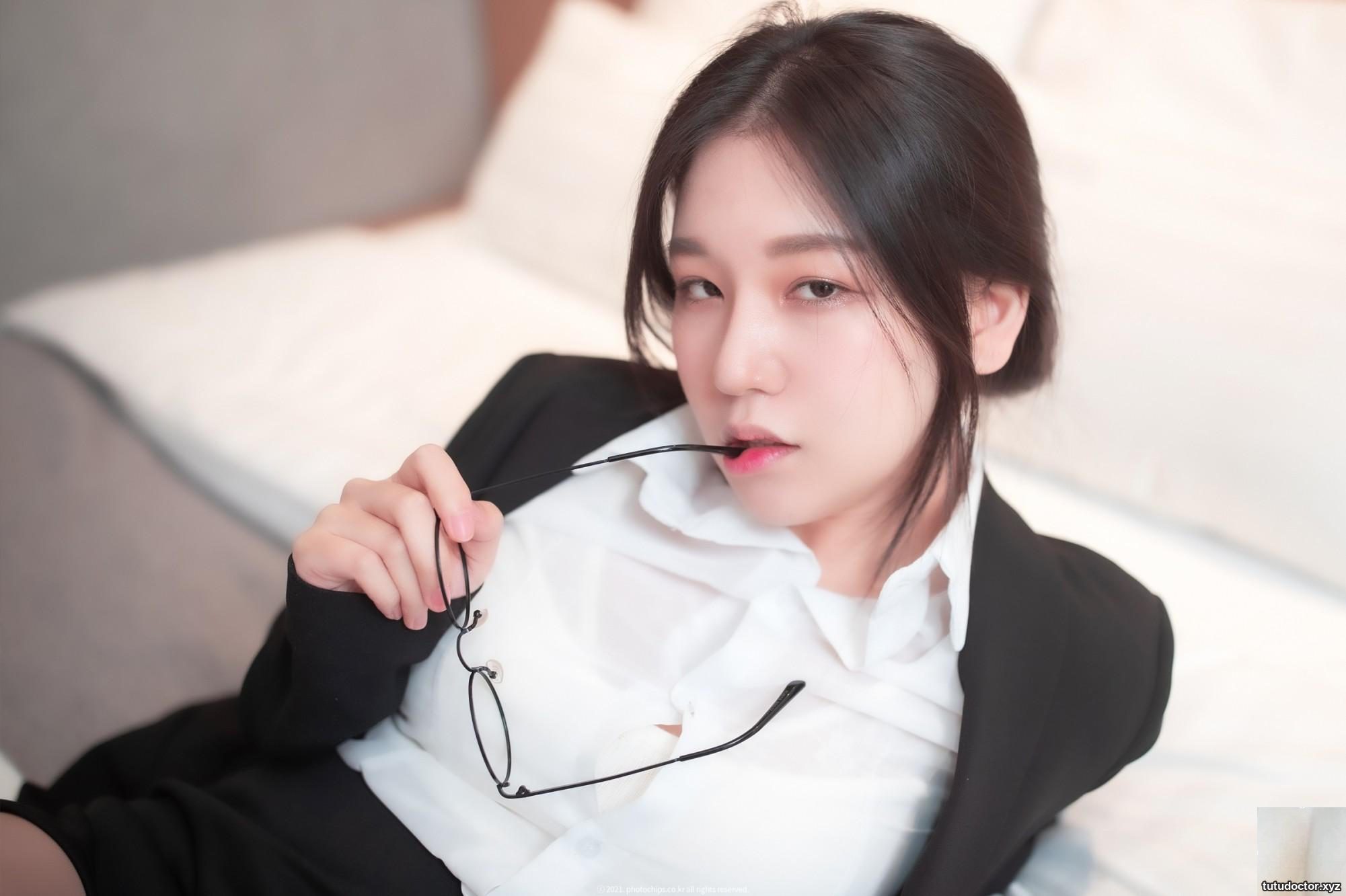 PhotoChips Vol.117 No.3 Baebae (베베) · photo 7 of 73
