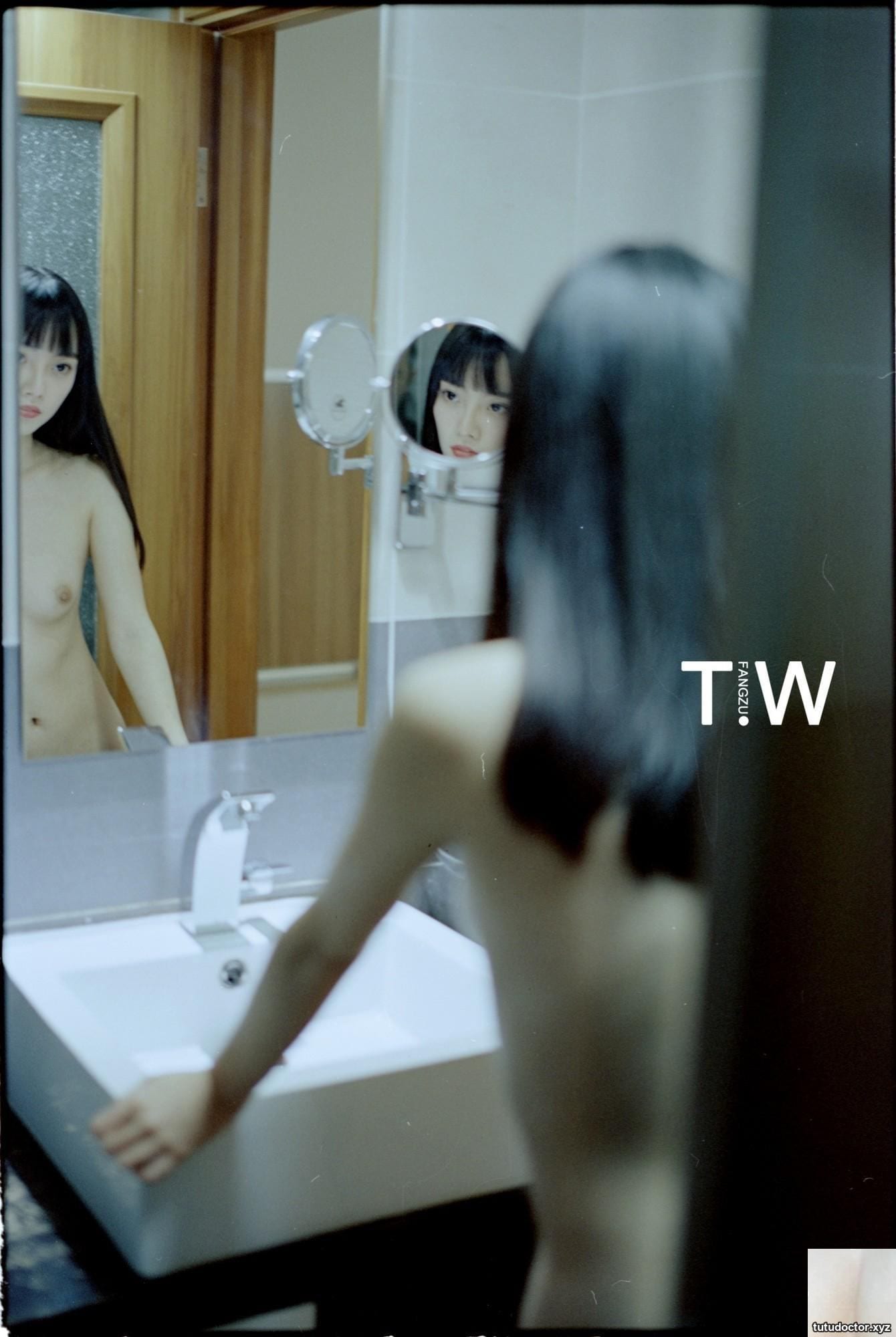 Independent photographer TIAN WEN (鼳岛) 2017 portfolio 005 · photo 23 of 38