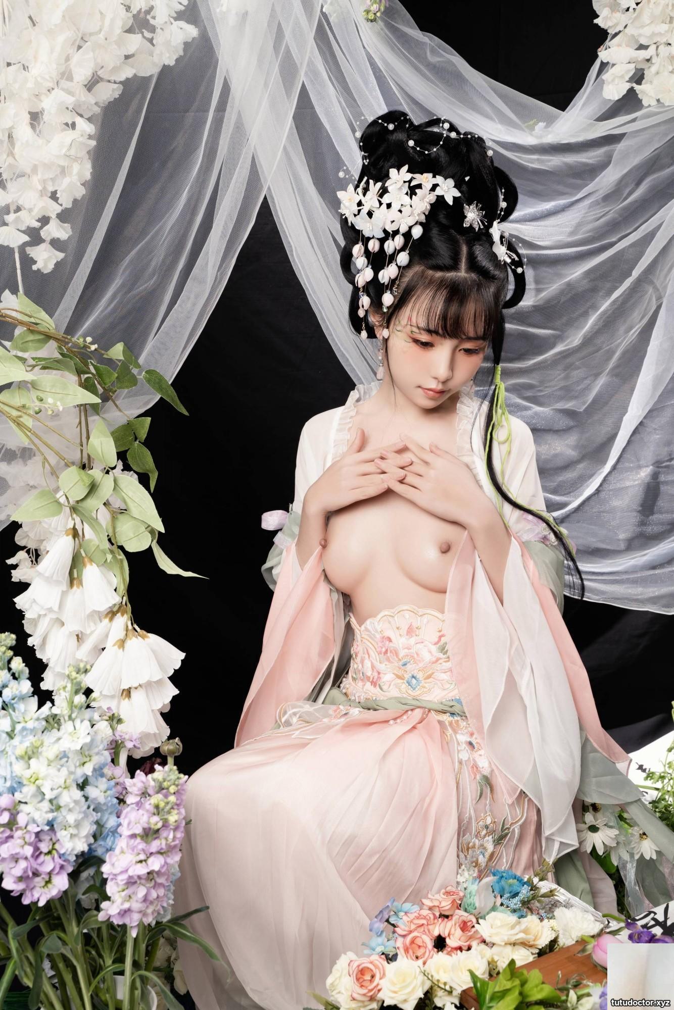 Welfare Girl Meow Xiaojis Flower Room Collection VIP Exclusive · photo 38 of 85