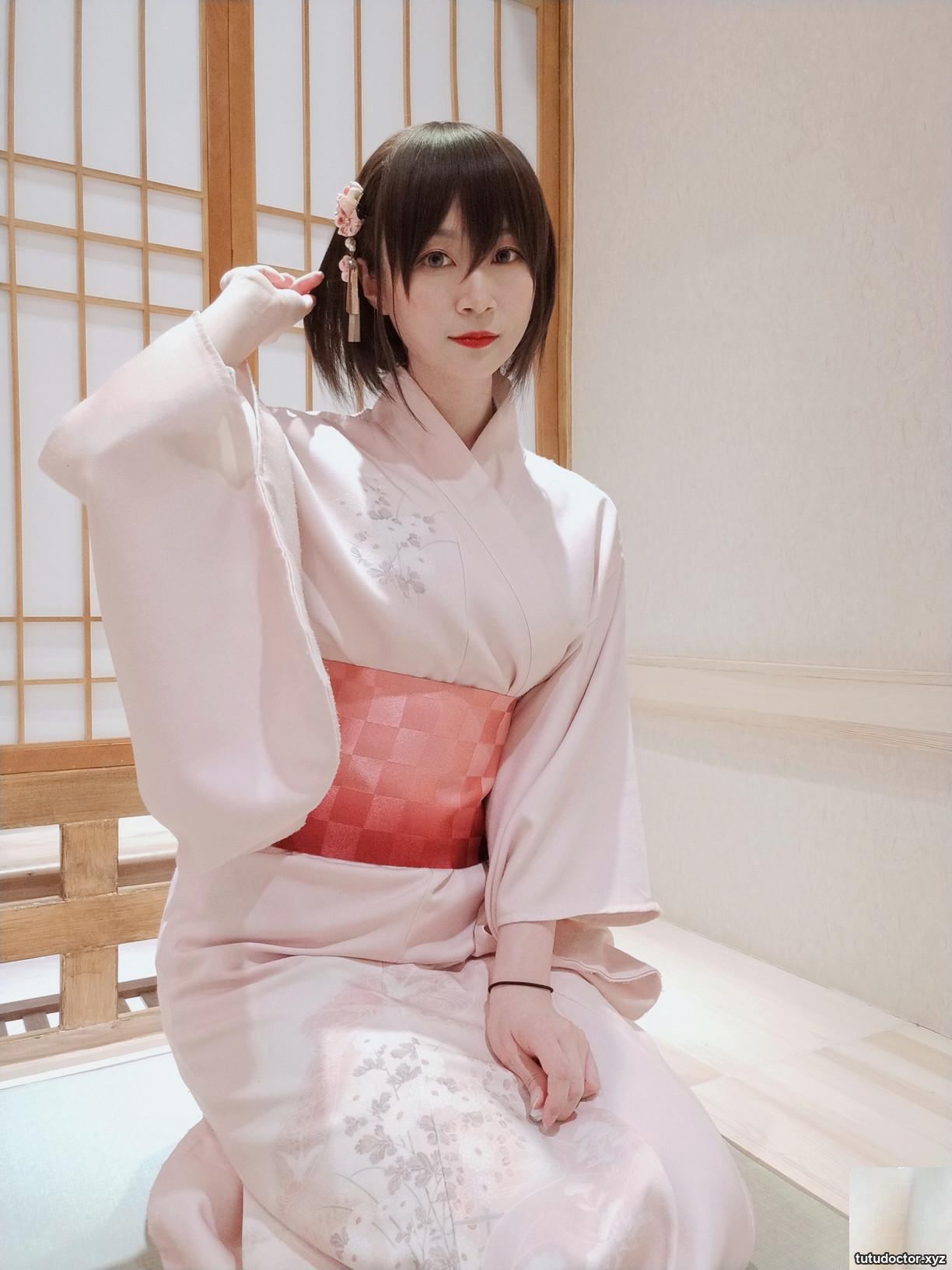 Shirogane 81 Japanese Kimono The snow-white body that cannot be · photo 24 of 40