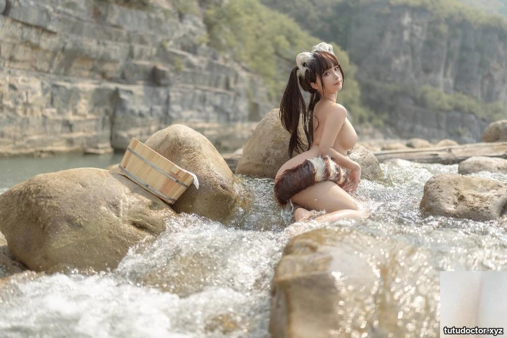 Welfare girl Ji Momos Red Panda VIP exclusive · photo 22 of 64