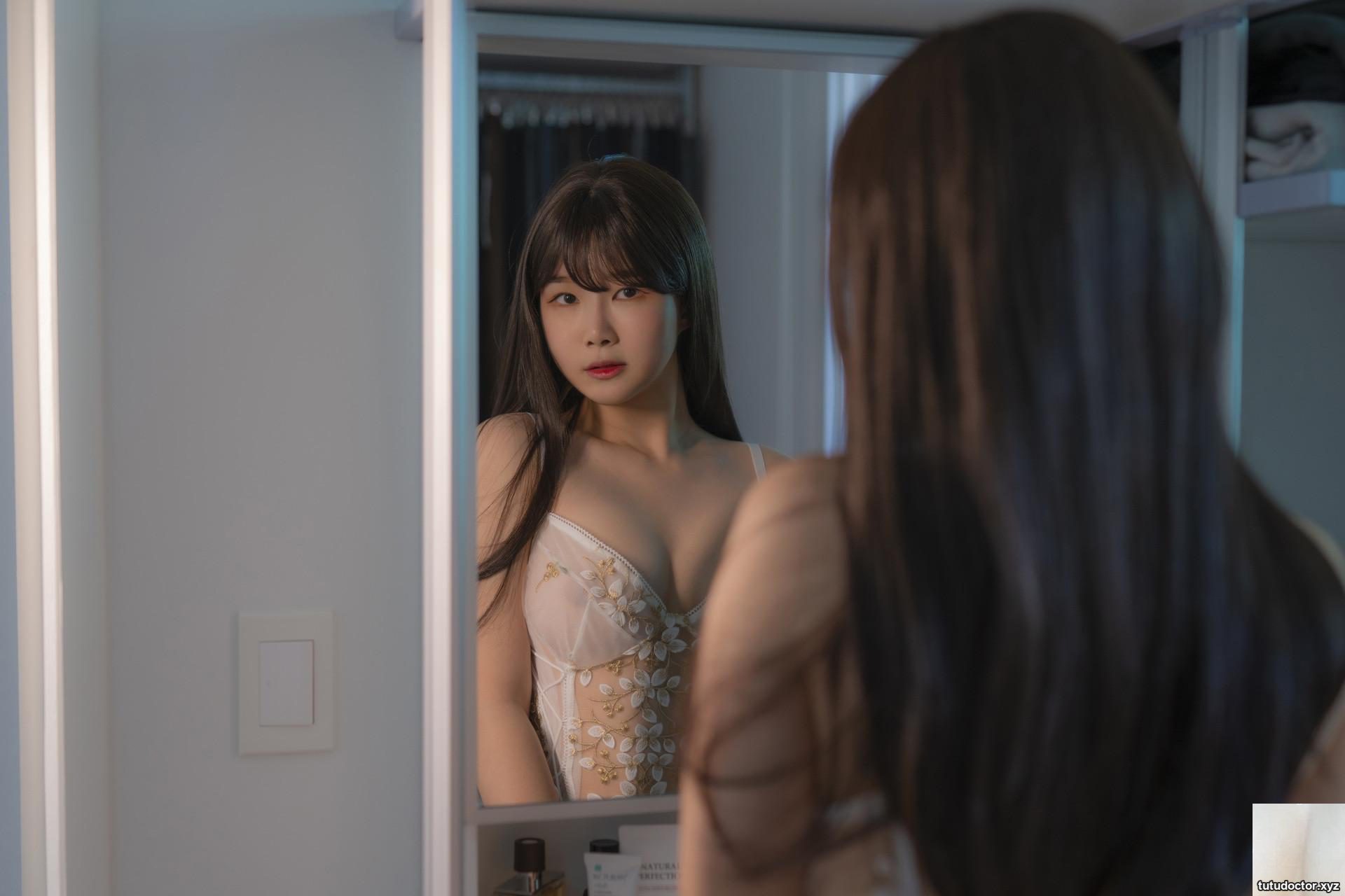 Korean beauty naked and boldly liberated · photo 3 of 49
