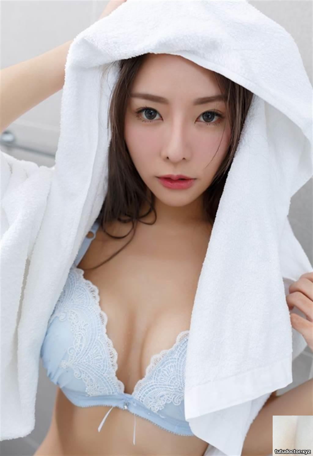 Sexy little horse! Wu Yixuans super-breasted figure makes people · photo 22 of 22