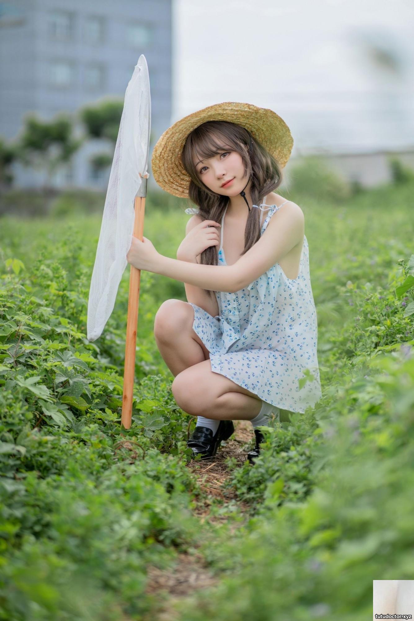 Flower Bell Field · photo 3 of 40